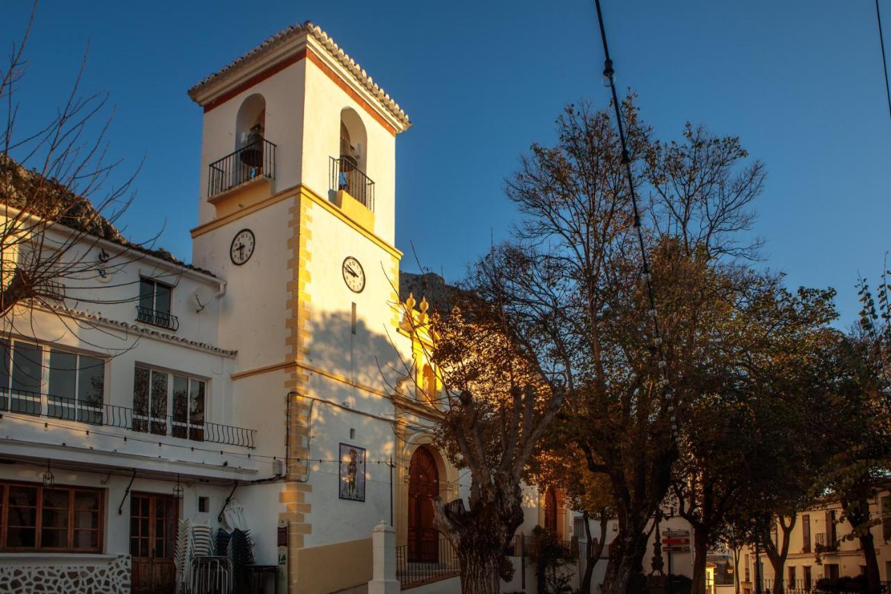 Casa De Los Cuadros Villaluenga Del Rosario Ngoại thất bức ảnh